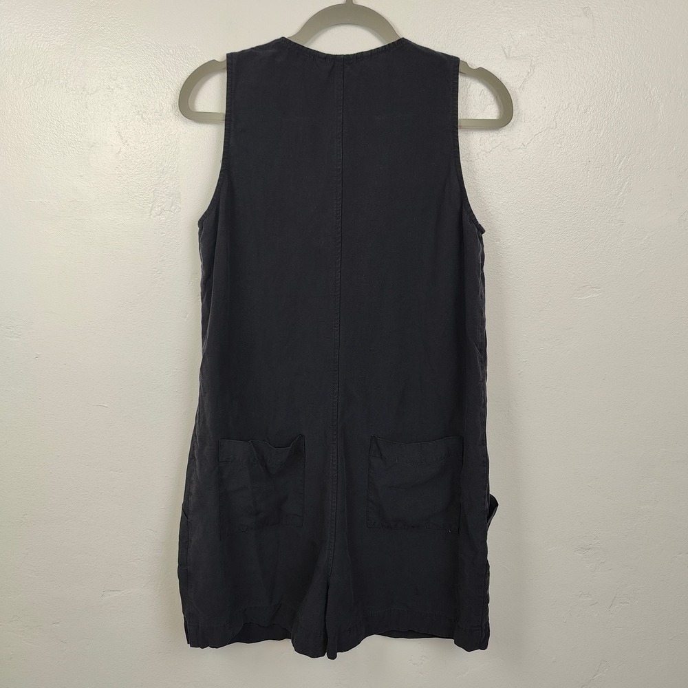 Black V-Neck Linen Sleeveless Romper - Picture 8 of 10